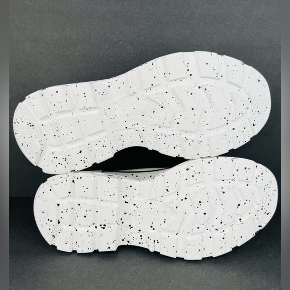 Alexander McQueen Men's Tread Slick Speckled Low-Top Sneakers Size EU 49 - US 16 - Picture 7 of 13